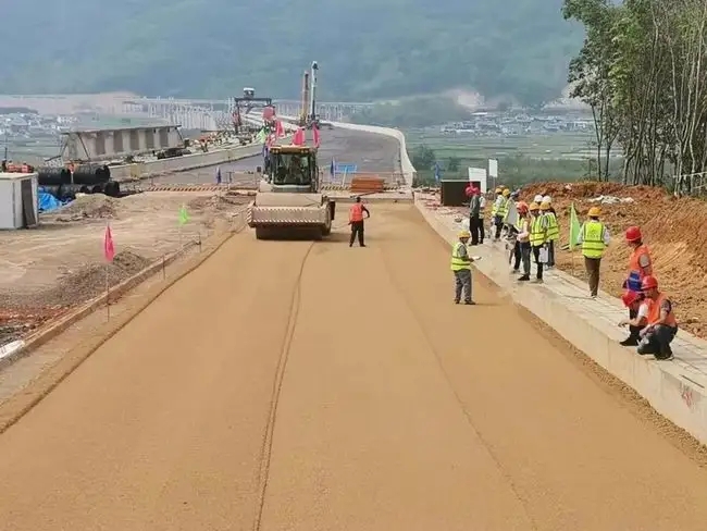 尼玛路基工程